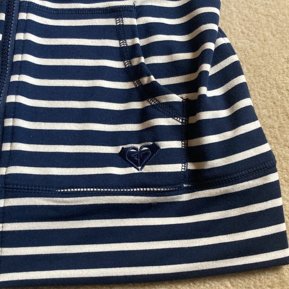 Roxy, zippered large jacket. Navy white striped - Picture 5 of 10